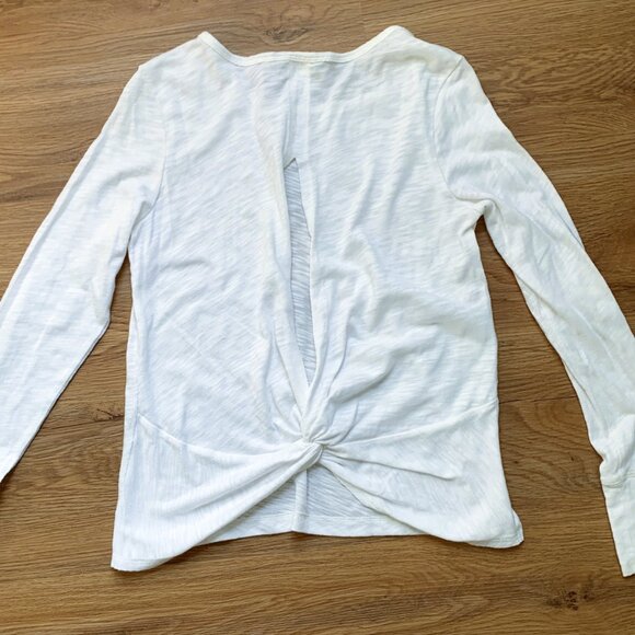 Banana Republic Long-Sleeve Top with Open Keyhole Back – Size S - Picture 3 of 9